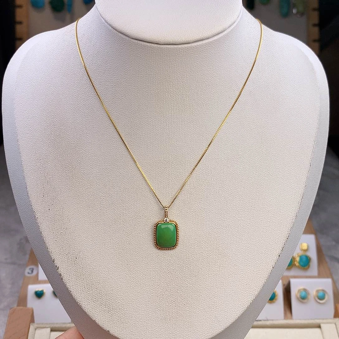 绿松石18K金镶嵌颈饰