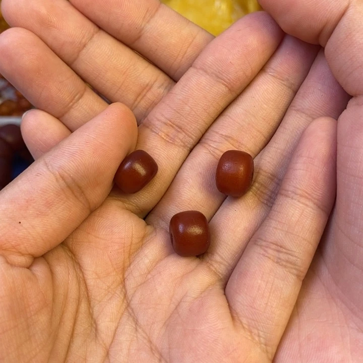 未镶嵌琥珀珠宝奇石多样性发其一