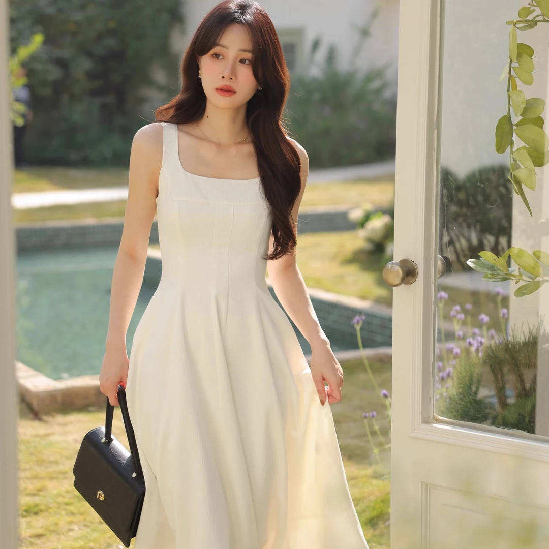 法式方领吊带连衣裙女夏2025新款收腰显瘦气质小个子高腰白色长裙