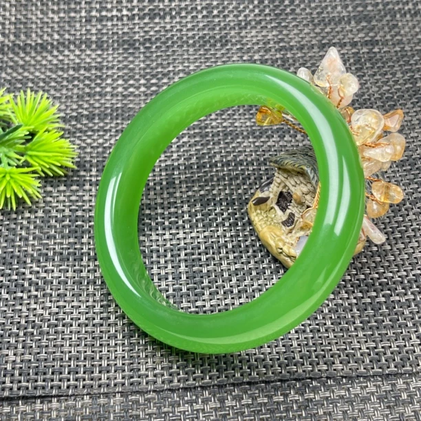 典藏爆款轻奢风苹果绿宽版手镯多样性发一件