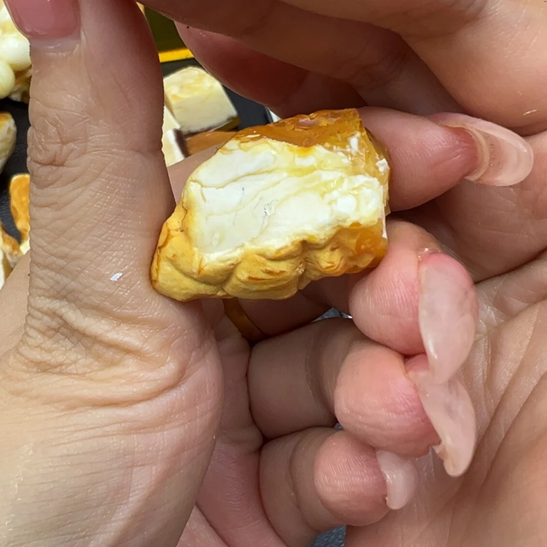 定制琥珀未镶嵌M***?蜜蜡