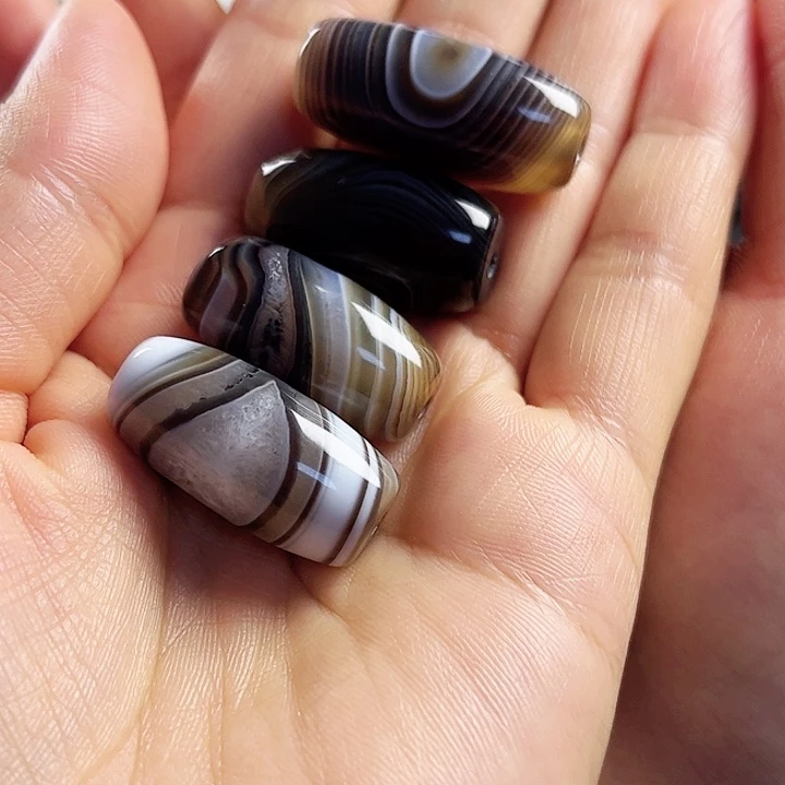 你***吧玛瑙/玉髓合金颈饰