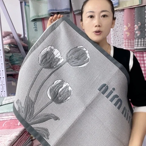 棉特价处理黑色郁金香