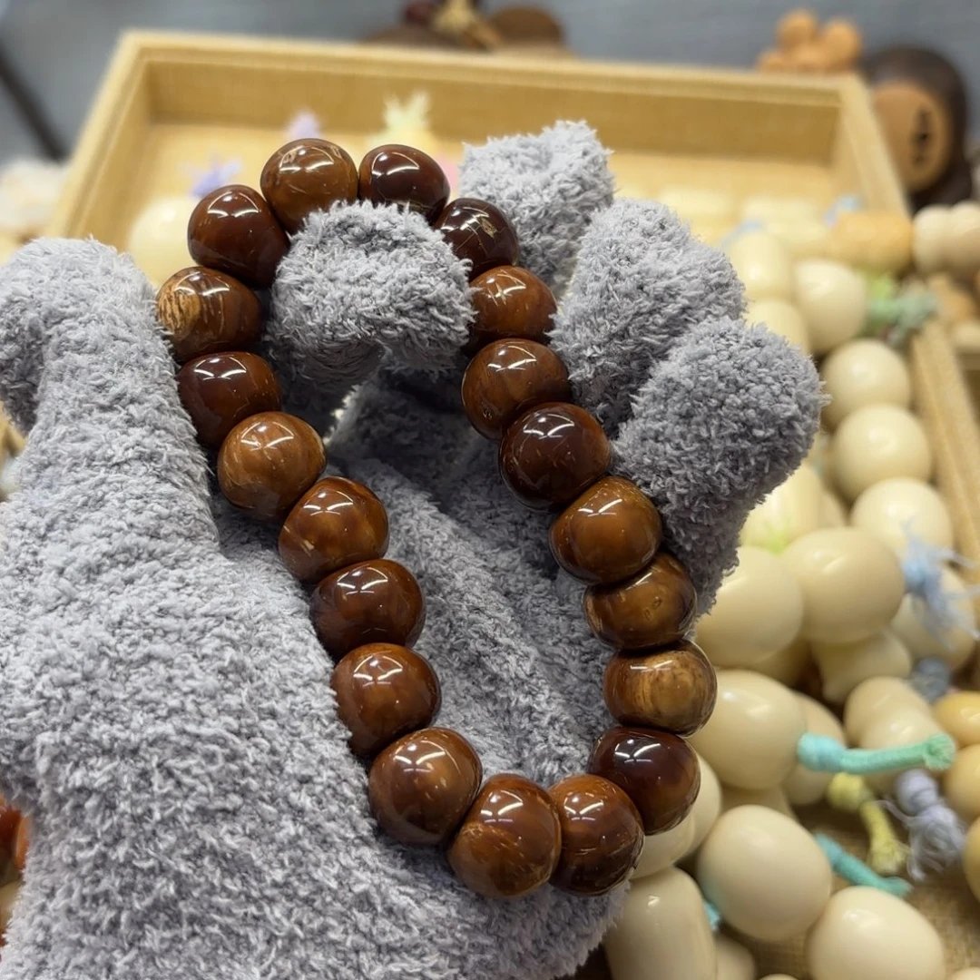 菩提根/象牙果吊坠15.8瑕疵库克肠081