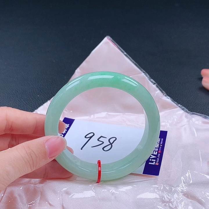 翡翠手镯未镶嵌手镯001842