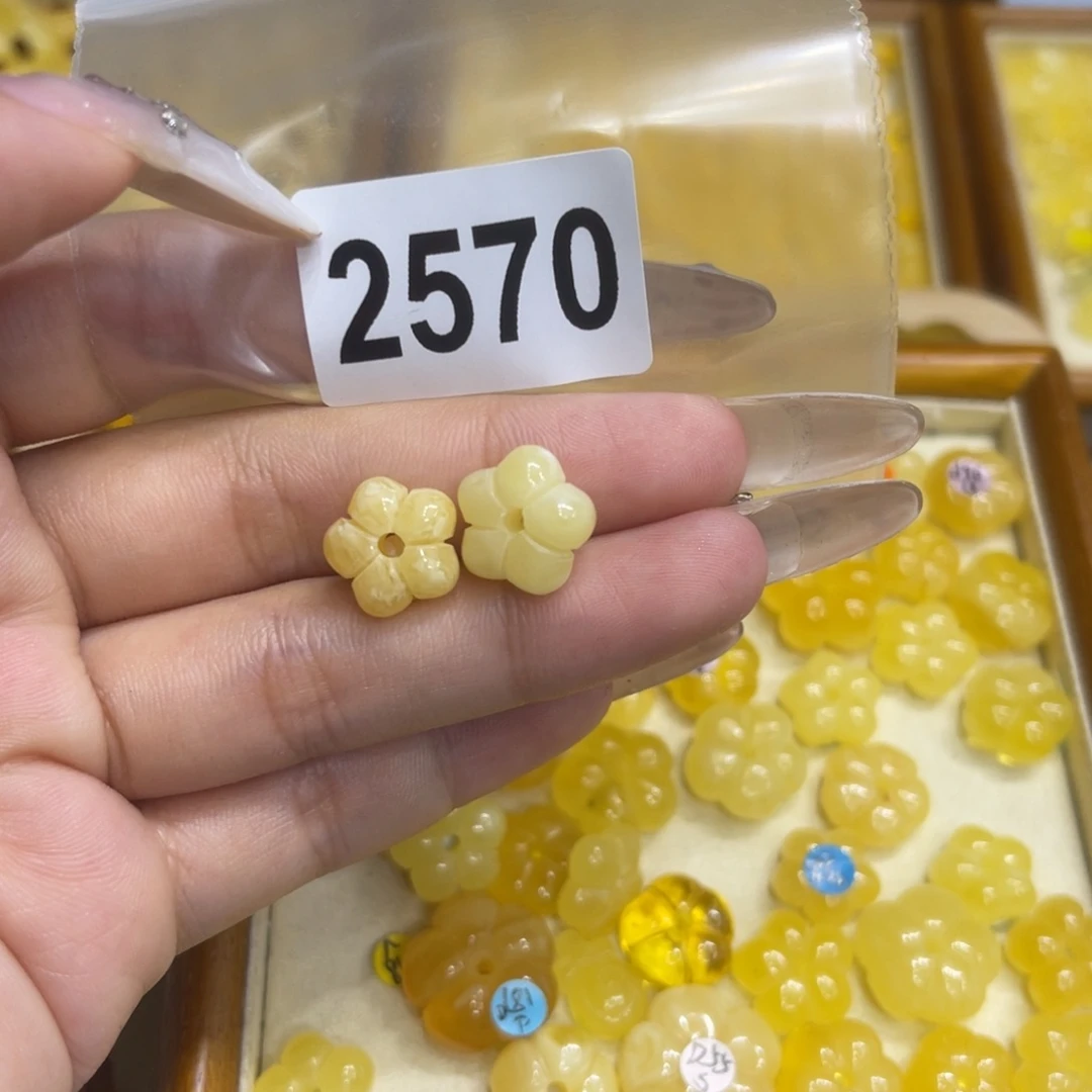 欢***6琥珀未镶嵌珠宝奇石