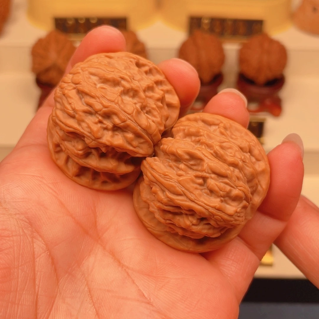 红***哥文玩核桃把件相思宫灯41