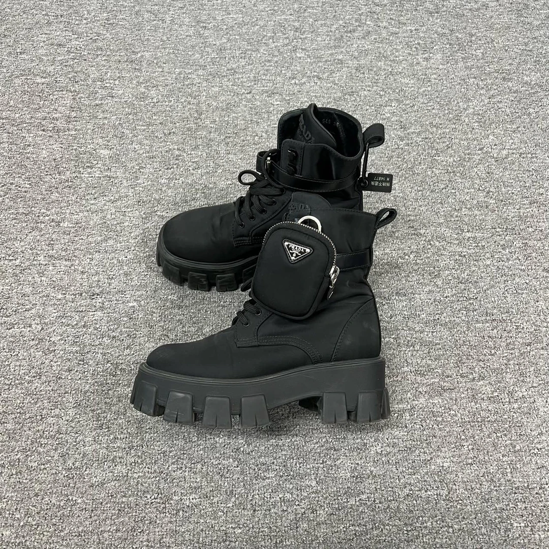 99新 Prada/普拉达 prada 厚底切尔西靴36码