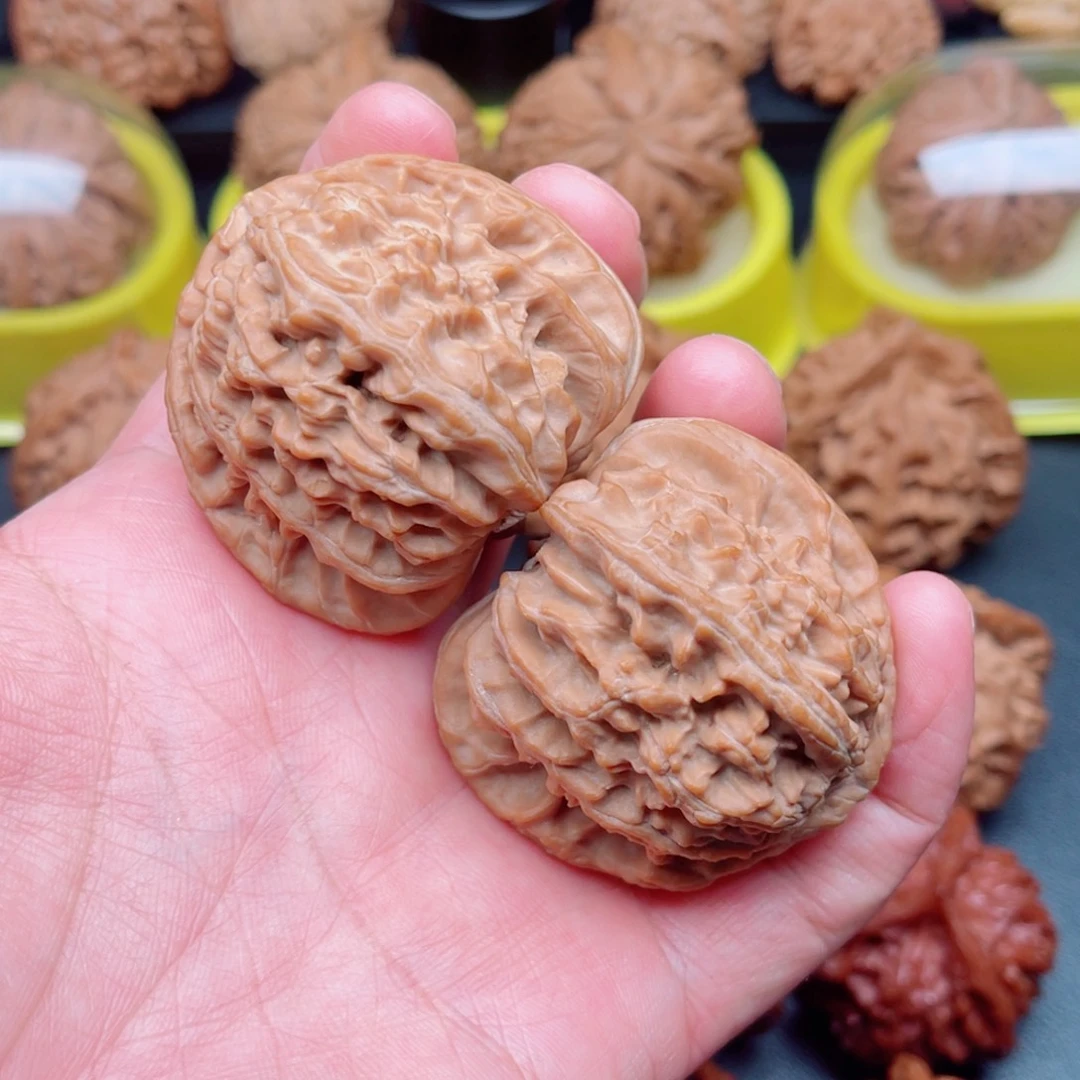 把件文玩核桃三角白狮子45×44×41