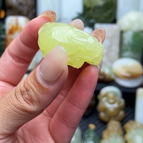 和田玉未镶嵌颈饰杠*