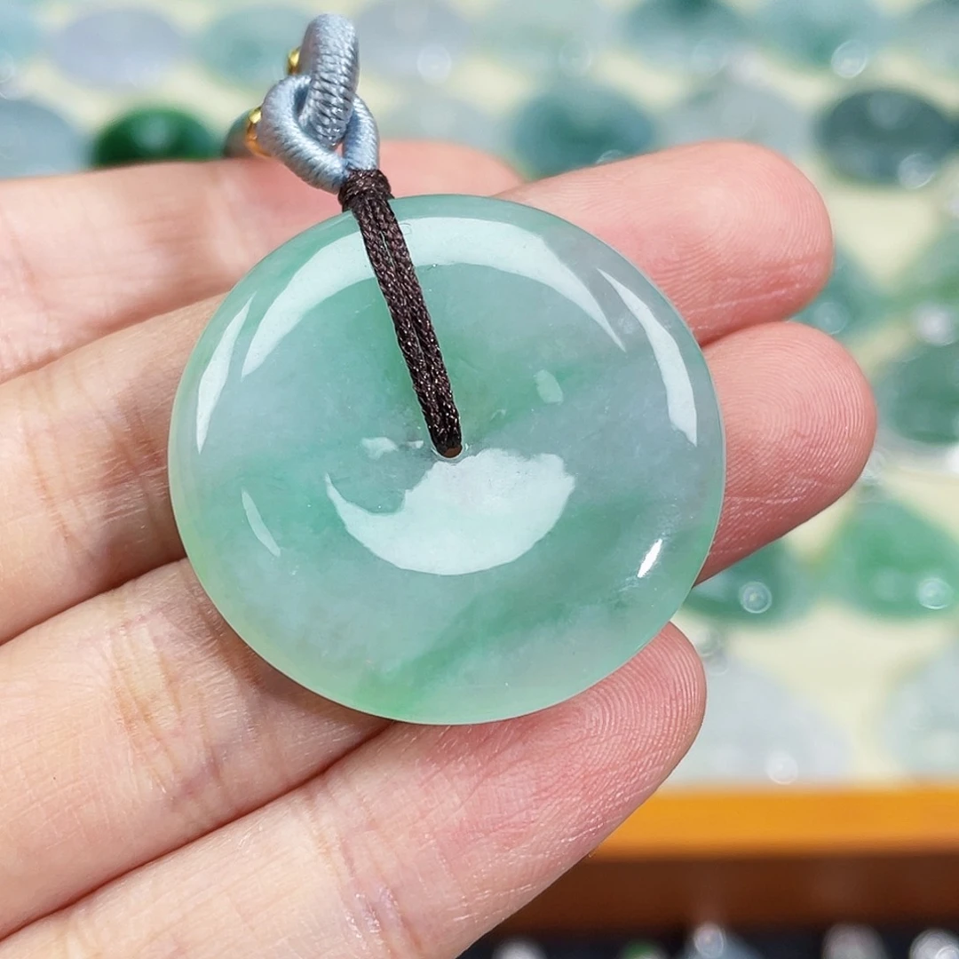 翡翠未镶嵌颈饰吊坠