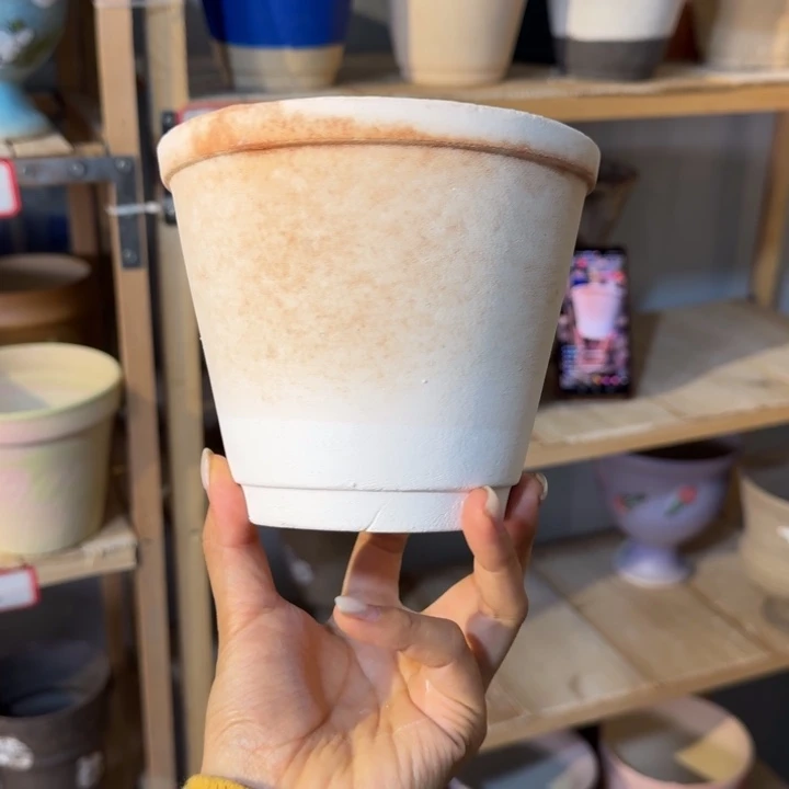 W***.景德镇桌面陶瓷花盆