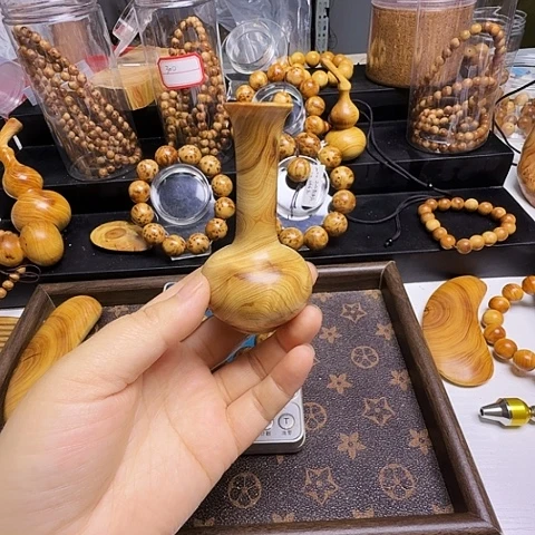 幸***活柏木（崖柏）花瓶一个太行崖柏