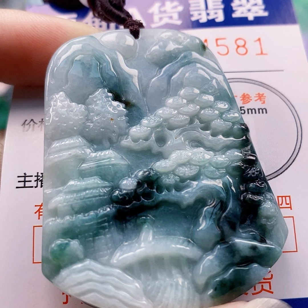 吊坠(不含链)未镶嵌翡翠