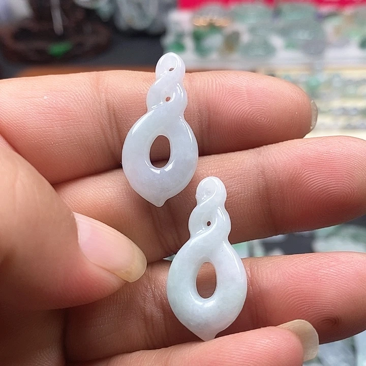 吊坠(不含链)未镶嵌翡翠一对50