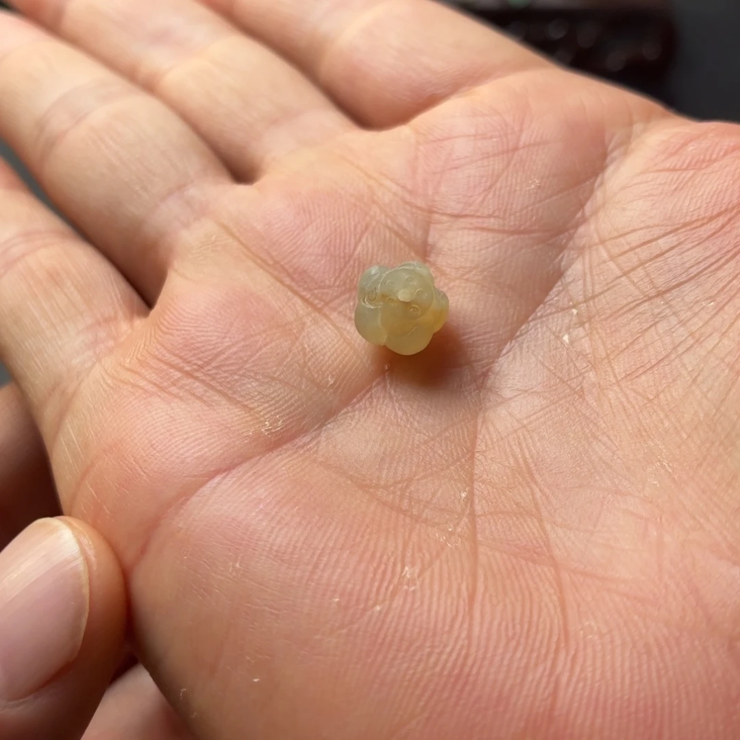 定制翡翠未镶嵌莲花