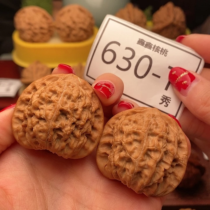 把件桃核血麒麟40