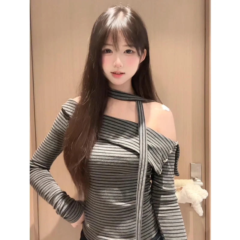 【珂塔芙】一字肩条纹长袖t恤女早秋修身设计感小众显瘦百搭上衣服