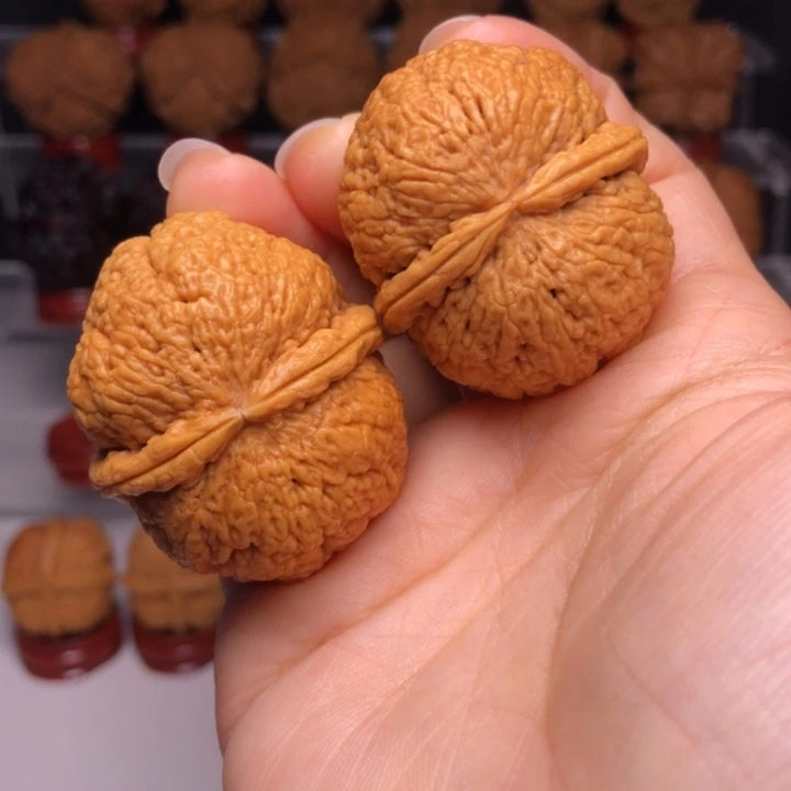 文玩核桃吊坠23脑纹元宝