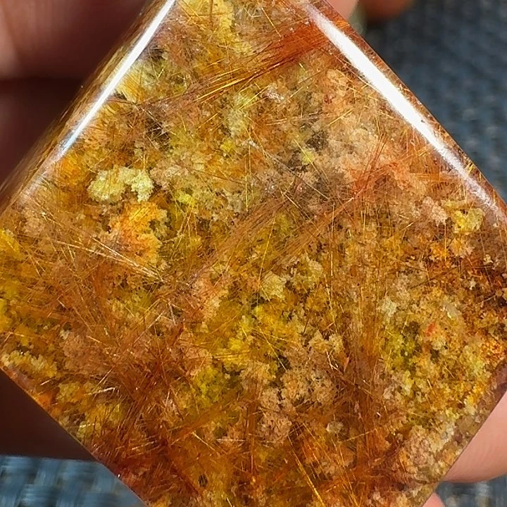 未镶嵌颈饰水晶悟