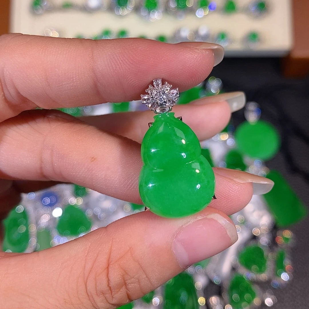 翡翠18K金镶嵌吊坠(不含链)