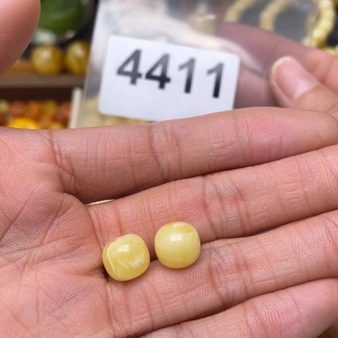 蜜蜡珠宝奇石未镶嵌缺*路10