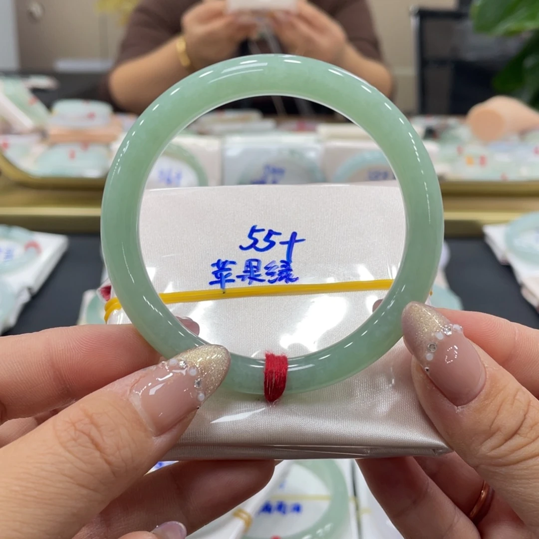 未镶嵌手镯翡翠翡翠