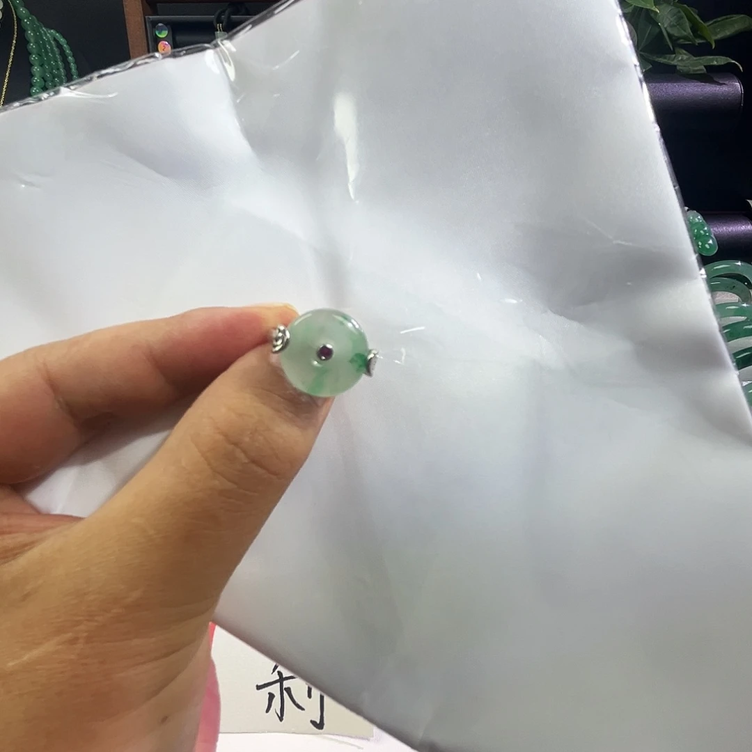 石英质玉合金戒指