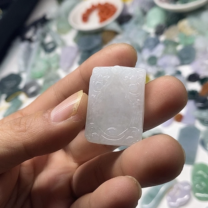 翡翠未镶嵌颈饰仿古无事牌