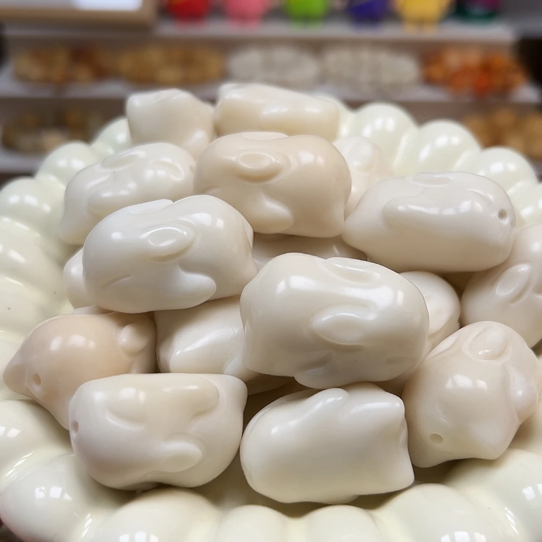 手串菩提根/象牙果瑕疵卡35左右白趴趴兔10课配大小