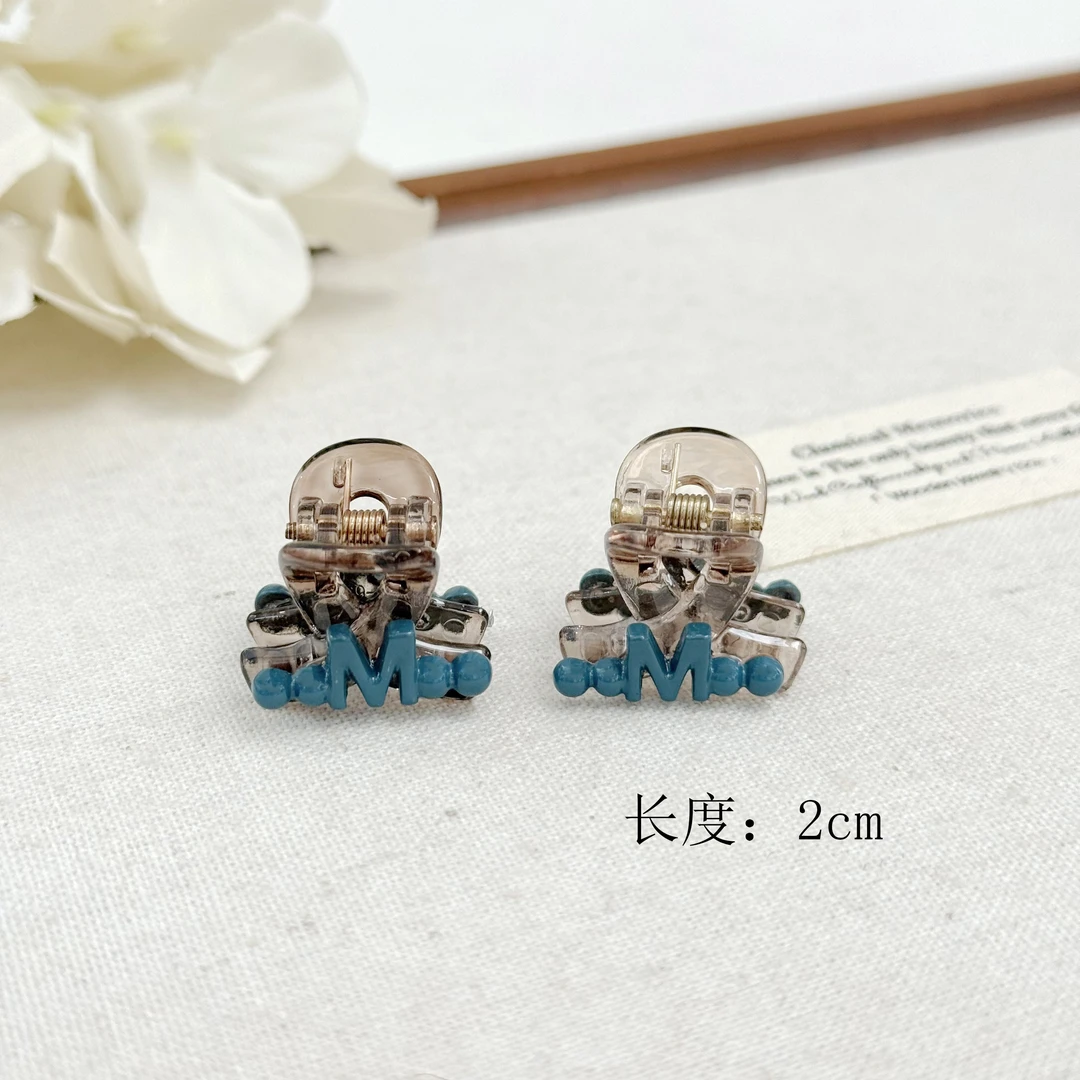 BAOSHATI/宝莎缇F-1586简约百搭字母刘海夹