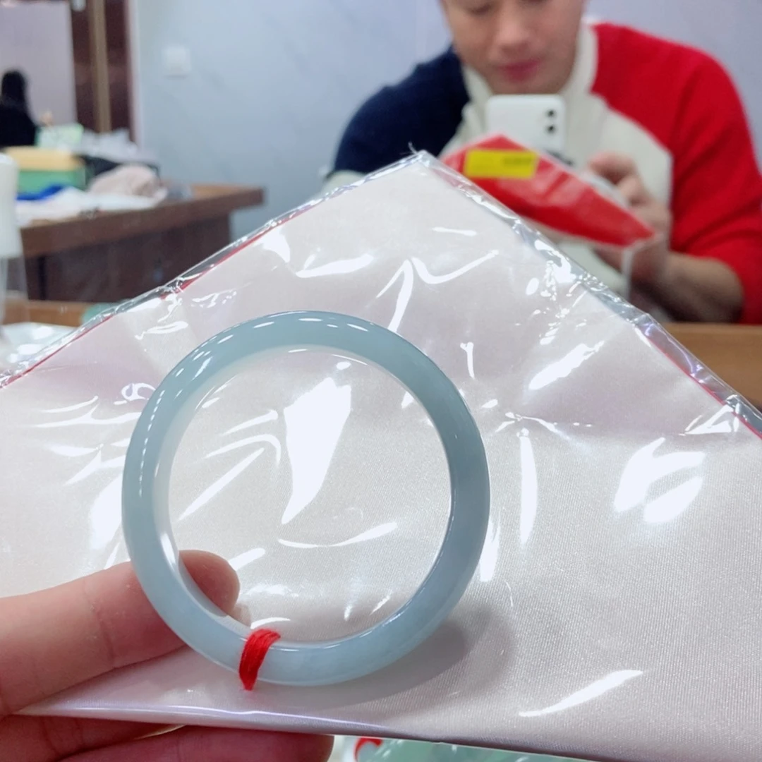 未镶嵌手镯翡翠?***娘翡翠