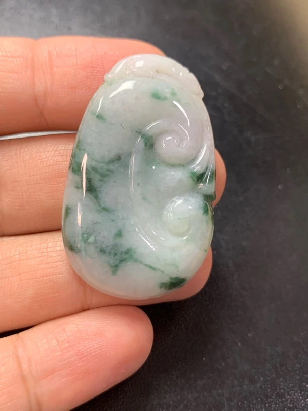 飘花如意吊坠天然翡翠A货尺寸:44*27.5*5.4