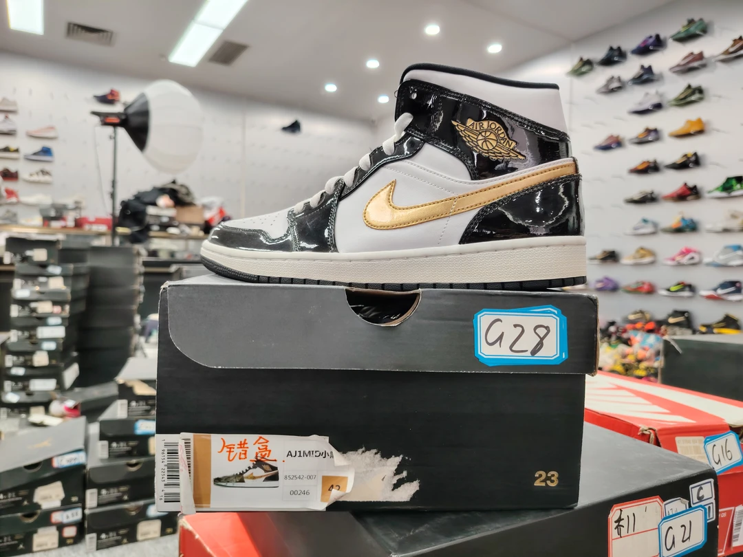 nike aj1 黑白 全新原盒 42码 G28