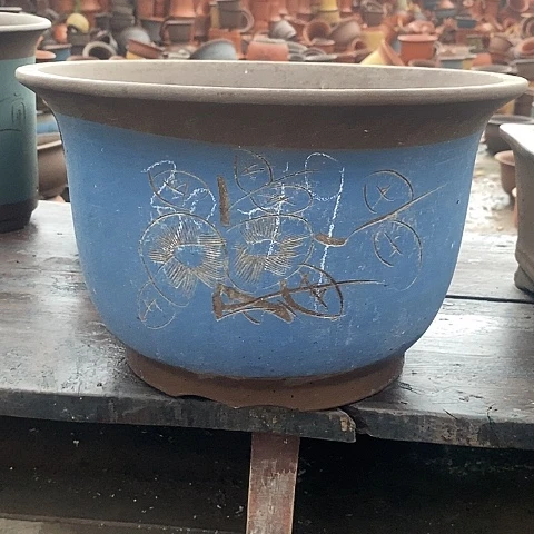 中国宜兴紫砂花盆，