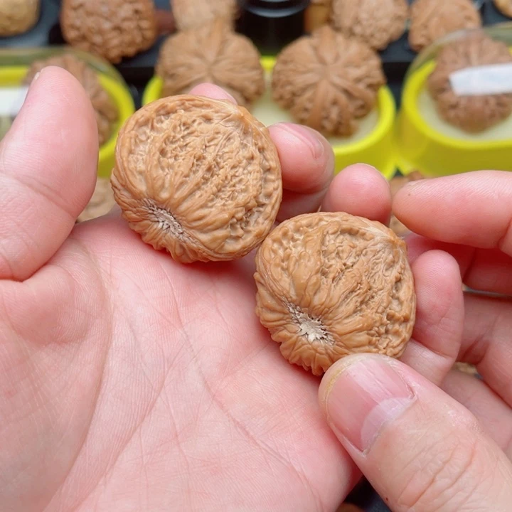 吊坠文玩核桃石膏底塔尖蛇头38×25×32