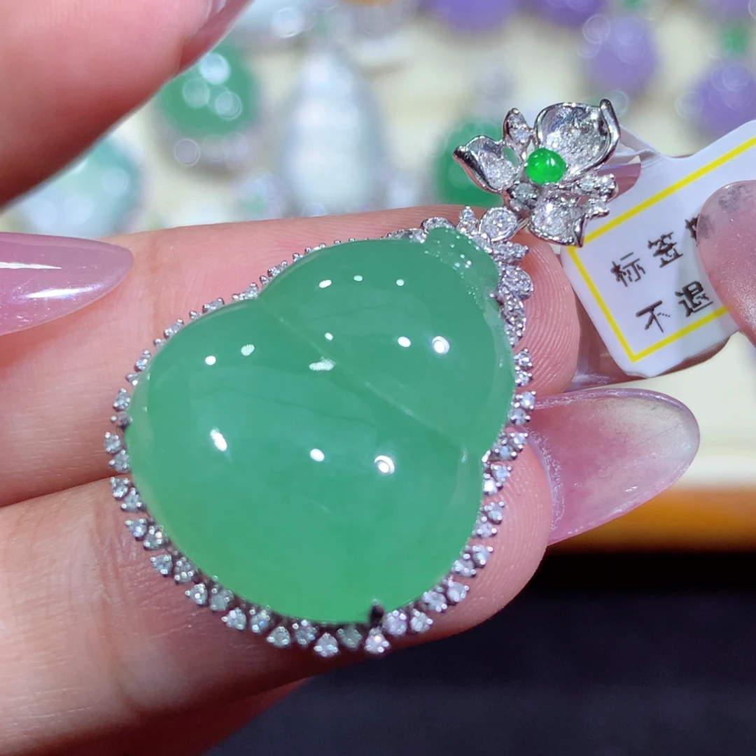 翡翠18K金镶嵌吊坠(不含链)