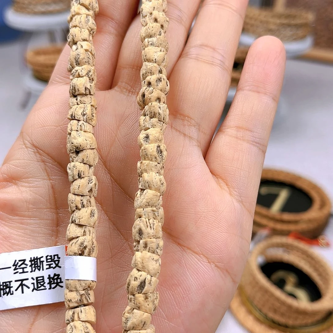 柏香籽/百香籽吊坠T****.