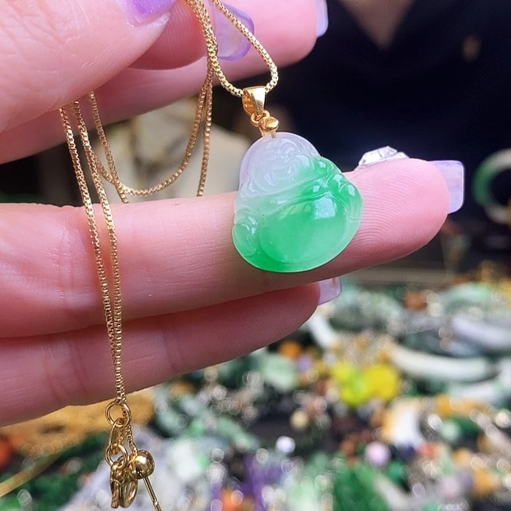 叶***青翡翠未镶嵌吊坠(赠链)一套