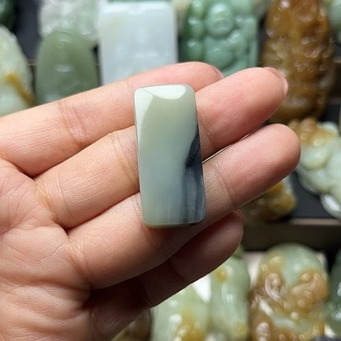 颈饰未镶嵌和田玉s**石