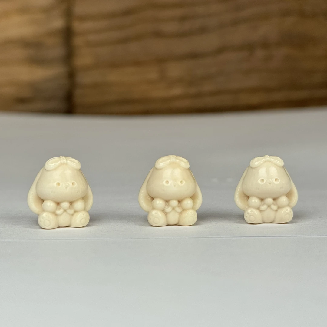 A080天然猛犸牙 呆萌兔子约13*14mm随机一个支持鉴定 假一罚四