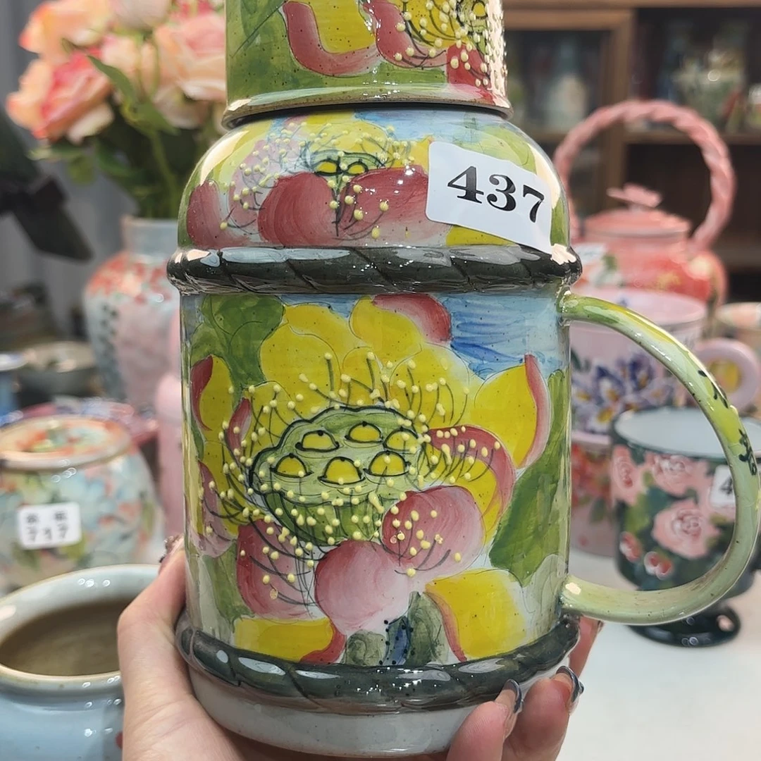 瓷片兔兔你的笑容真灿烂