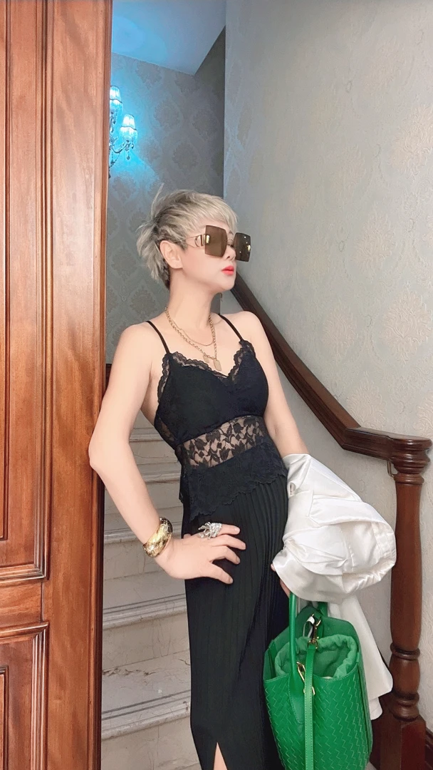 夏季美背一片式四季通用薄款抹胸无痕女士镂空聚拢露背美背背心