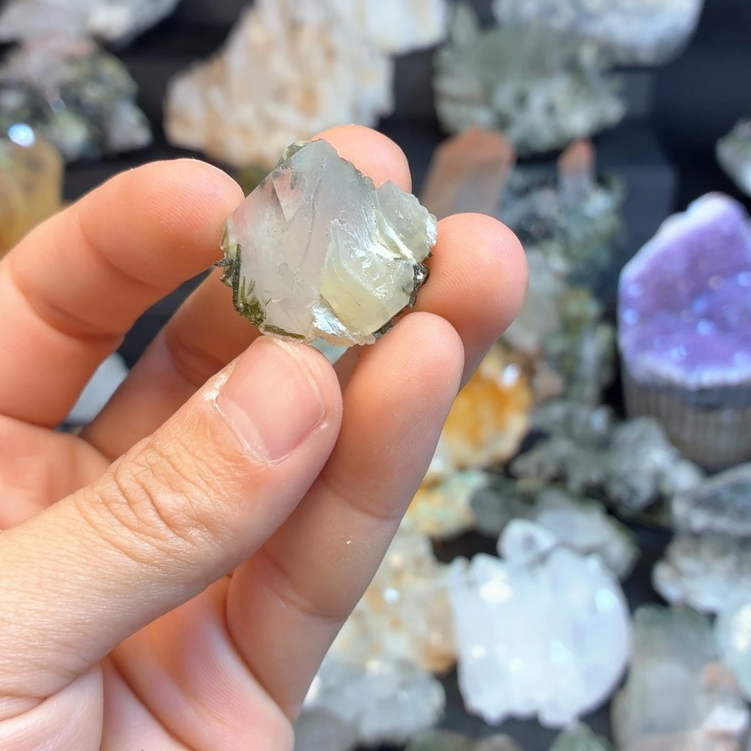 石材福利绿帘水晶