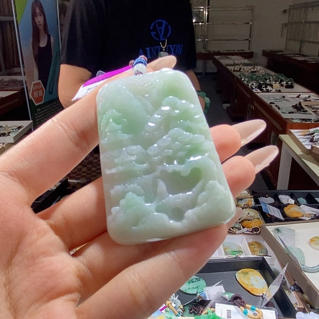 翡翠未镶嵌颈饰翡翠