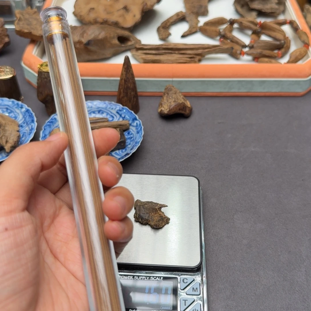 陆***强一管线香海南沉水香1.5