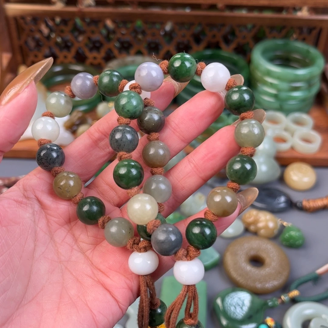 和田玉（糖玉）未镶嵌颈饰