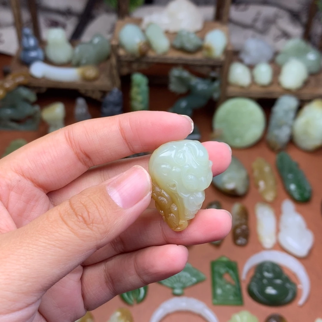 和田玉未镶嵌挂件