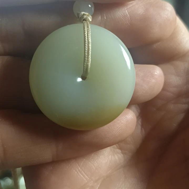 和田玉（糖玉）未镶嵌颈饰