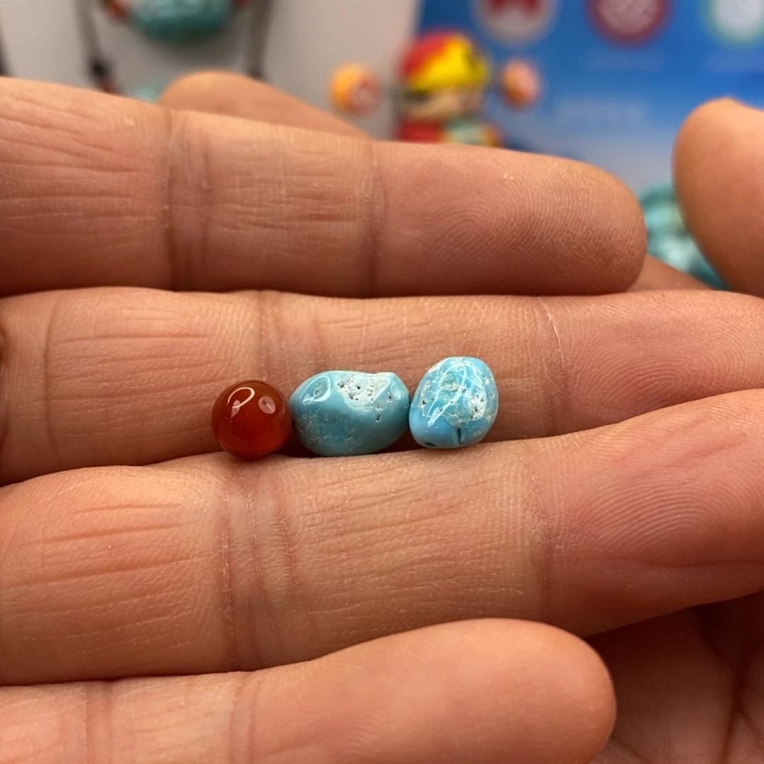 南红玛瑙未镶嵌珠宝奇石